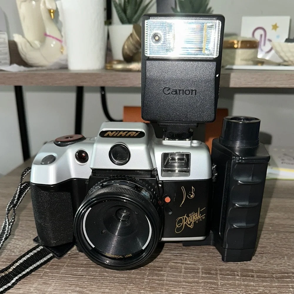 Silver and Black Flash for Cameras